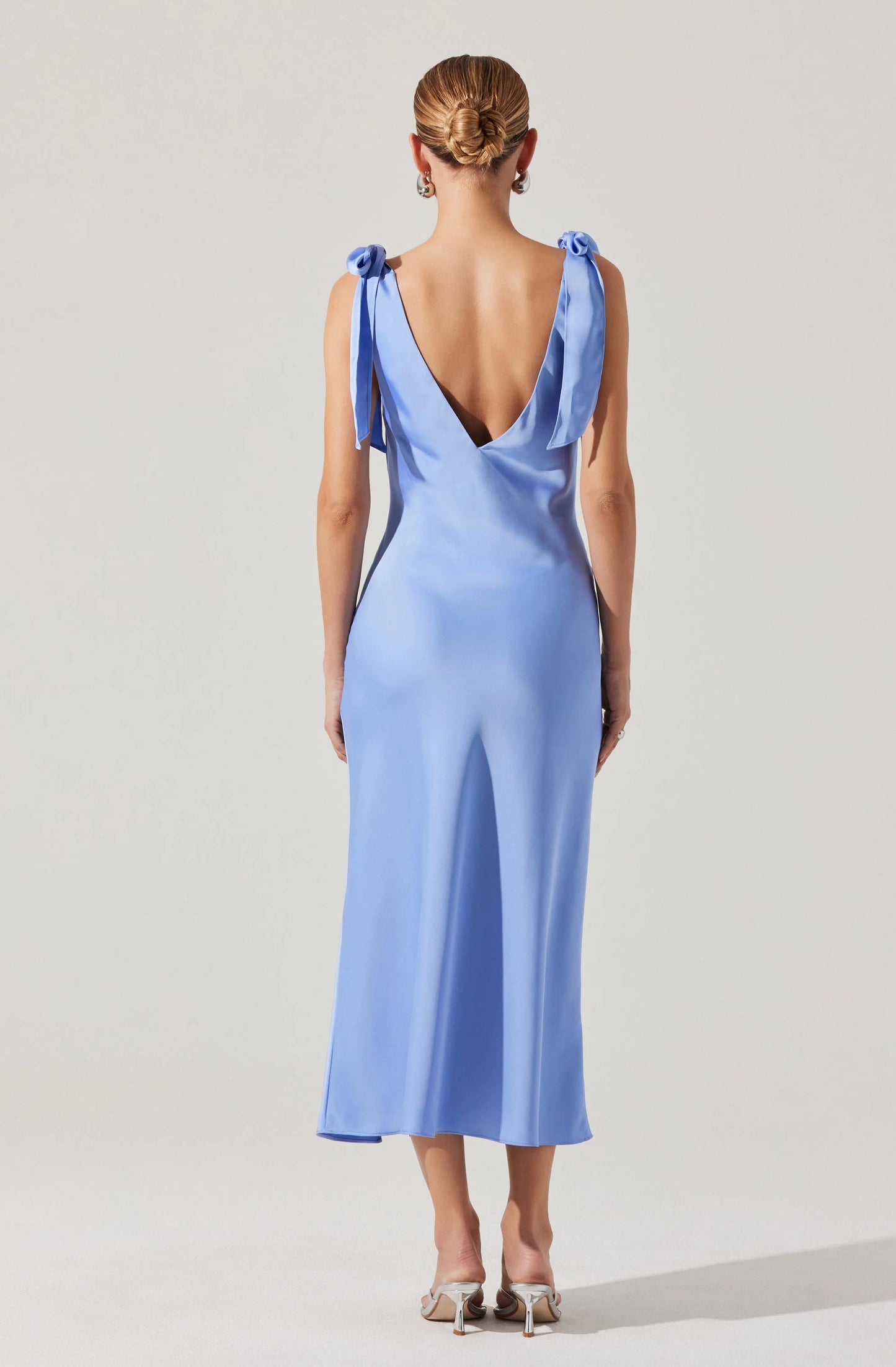 Shop event dresses at Harbour Thread boutique! New arrivals include the ASTR Allexina Satin Midi Dress in Sky Blue. 