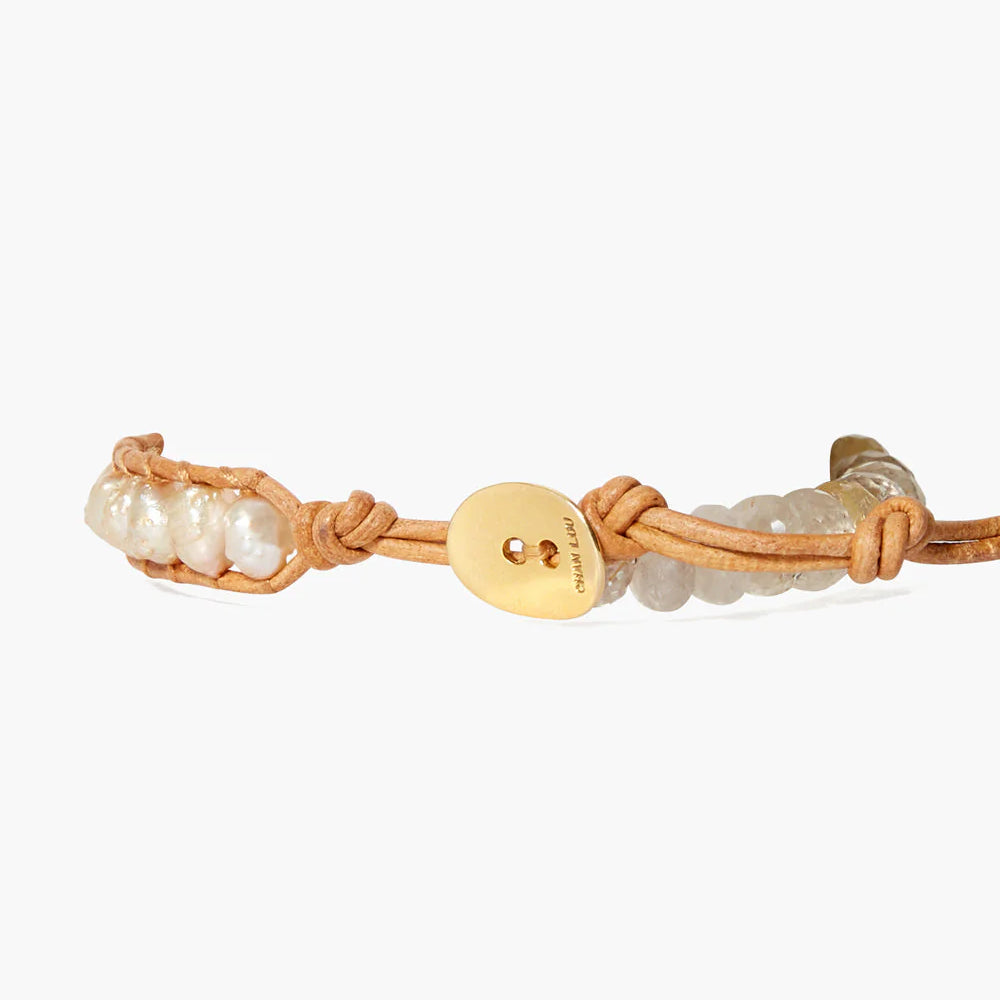 
                      
                        Closure detail on Chan Luu's Luna Single Wrap Bracelet in Natural Mix
                      
                    