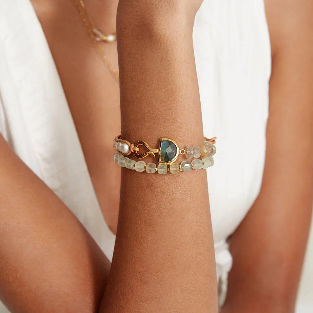
                      
                        Person wearing Chan Luu's Luna Single Wrap Bracelet in Natural Mix
                      
                    