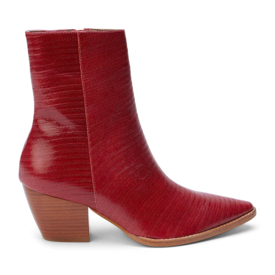 Load image into Gallery viewer, Matisse Caty Ankle Boot - Cherry Rope Leather
