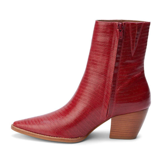Load image into Gallery viewer, Matisse Caty Ankle Boot - Cherry Rope Leather
