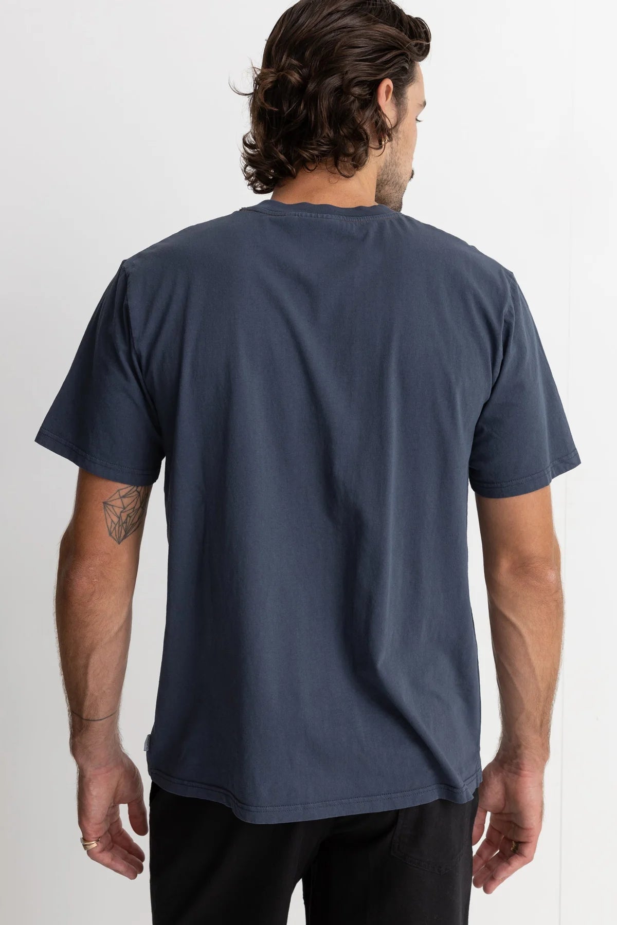 Back view of men's navy colored short sleeve tshirt