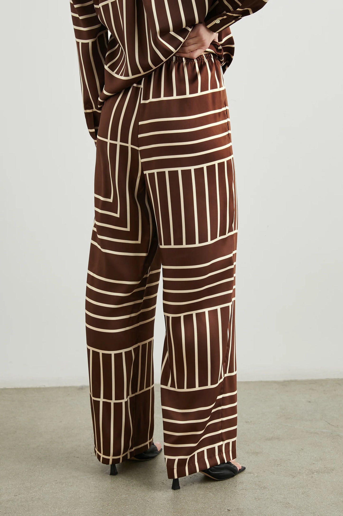 These retro-print women's pants from Rails are comfortable, classic and ideal to wear day-in, day-out.