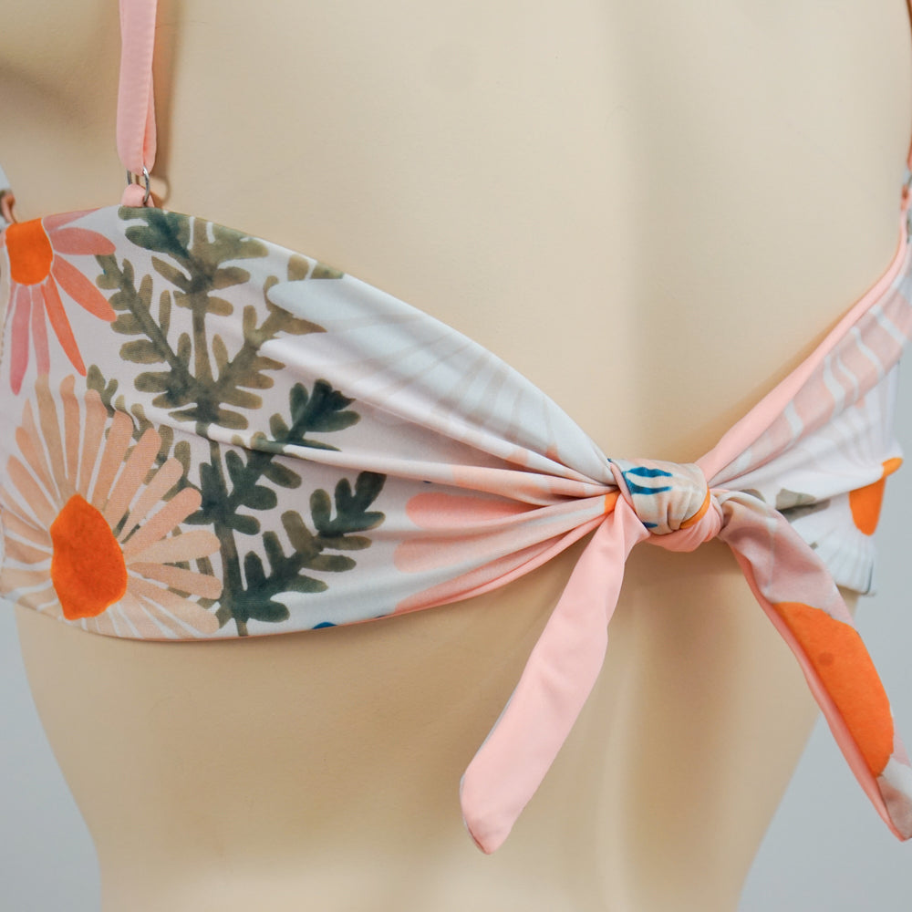 
                      
                        Saturday Swimwear x Harbour Thread Kona Tie Back Top - Wildflowers
                      
                    