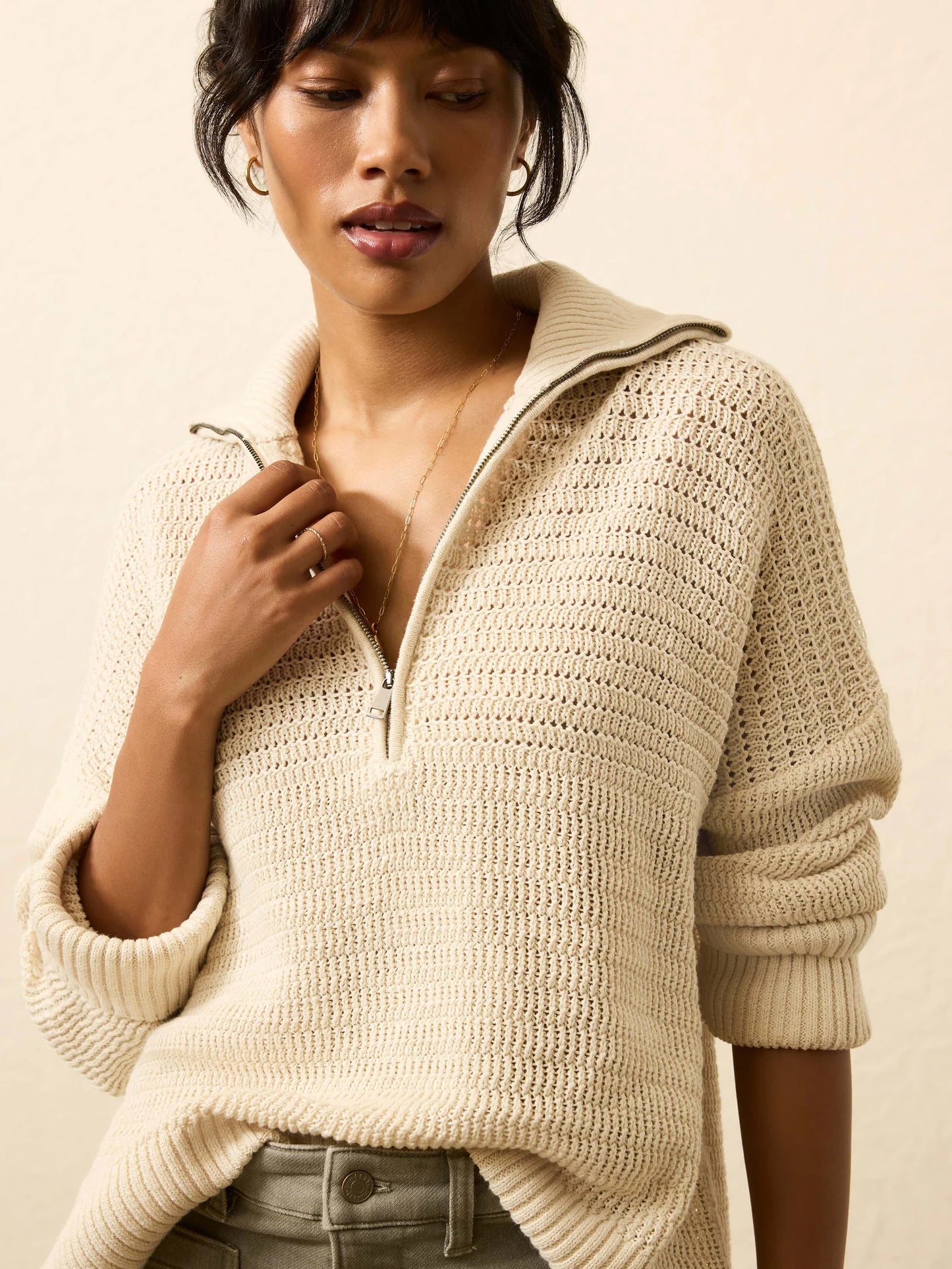 Cozy up in style this fall with the Miramar Linen Quarter Zip from Faherty, now available at Harbour Thread boutique in Burlington, VT. 