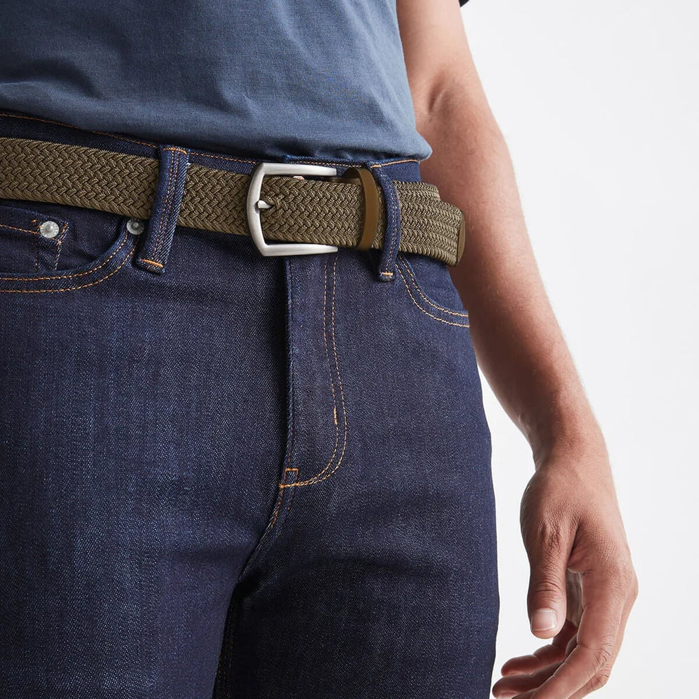 
                      
                        Front view of man wearing the Performance Stretch Belt by DU/ER
                      
                    