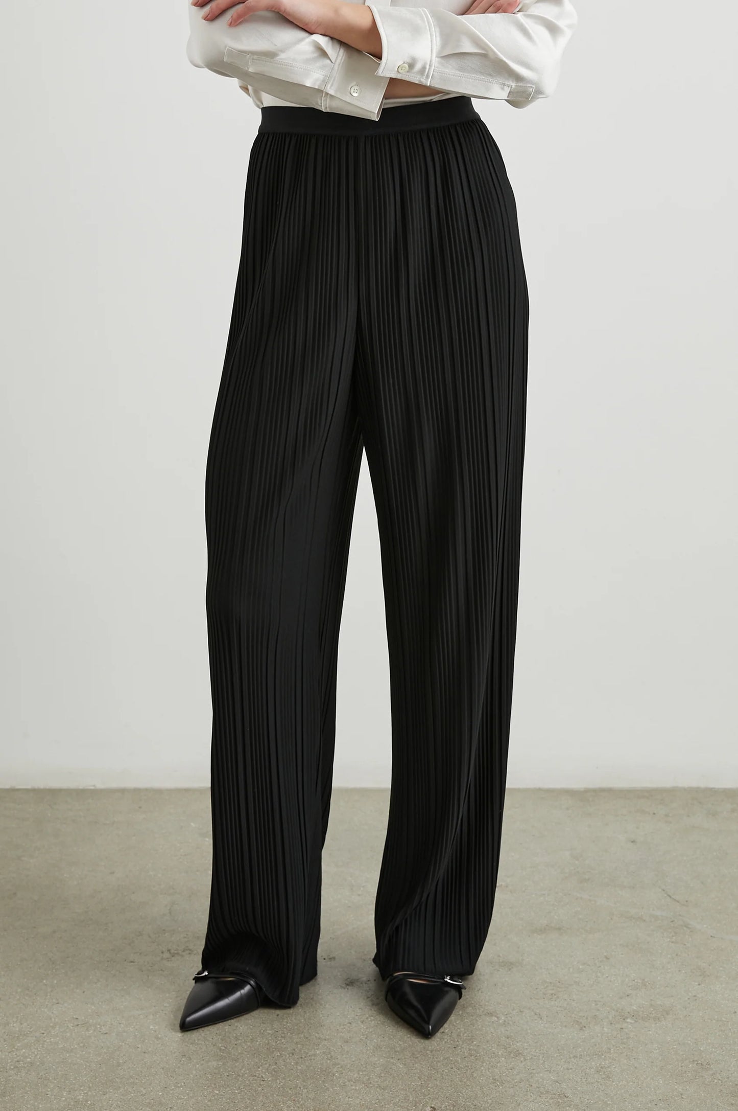 Rails designed these sophisticated trousers with the comfort of lounge pants, allowing you to feel as good as you look.