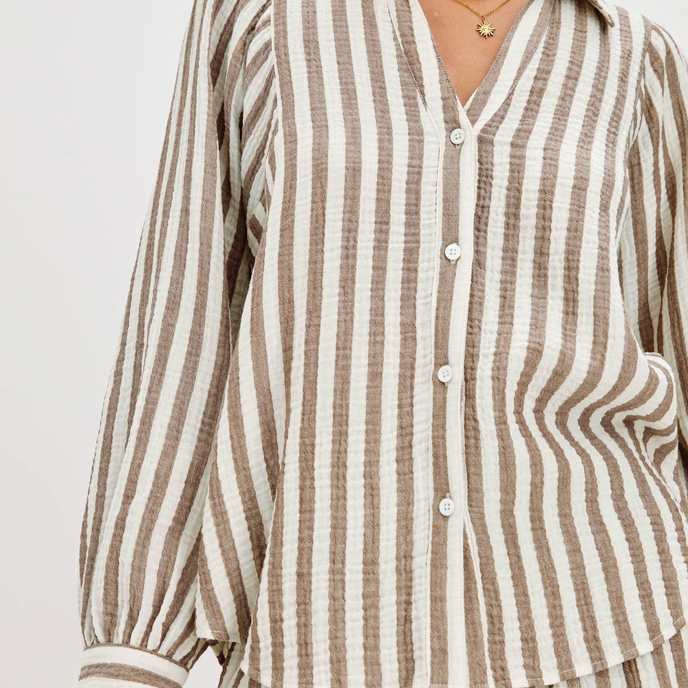 The Rails Lo Shirt is a classic women's button down crafted from a heavy double gauze fabric for effortless style. Find it at Harbour Thread in St. Pete, FL!