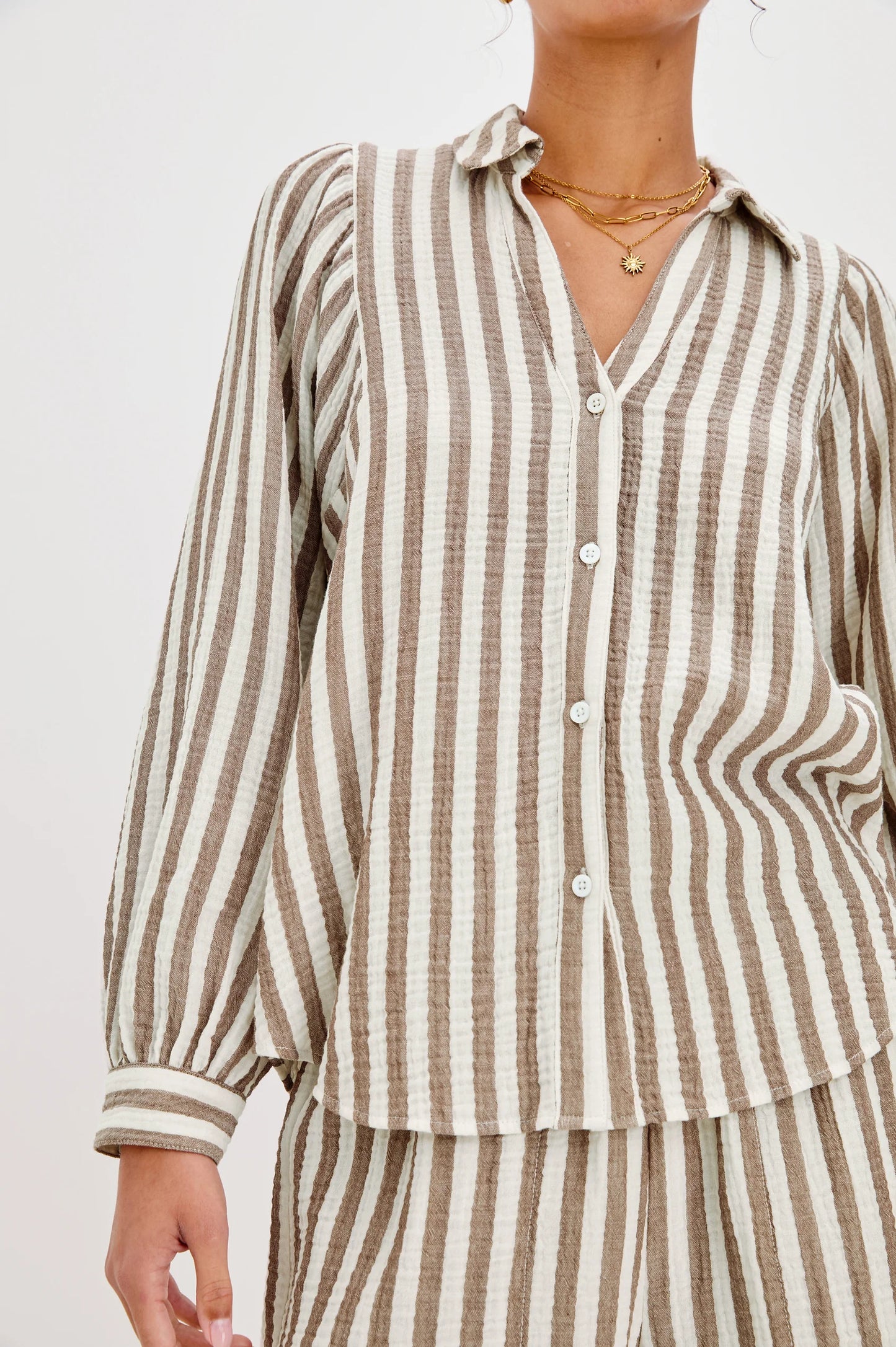 The Rails Lo Shirt is a classic women's button down crafted from a heavy double gauze fabric for effortless style. Find it at Harbour Thread in St. Pete, FL!