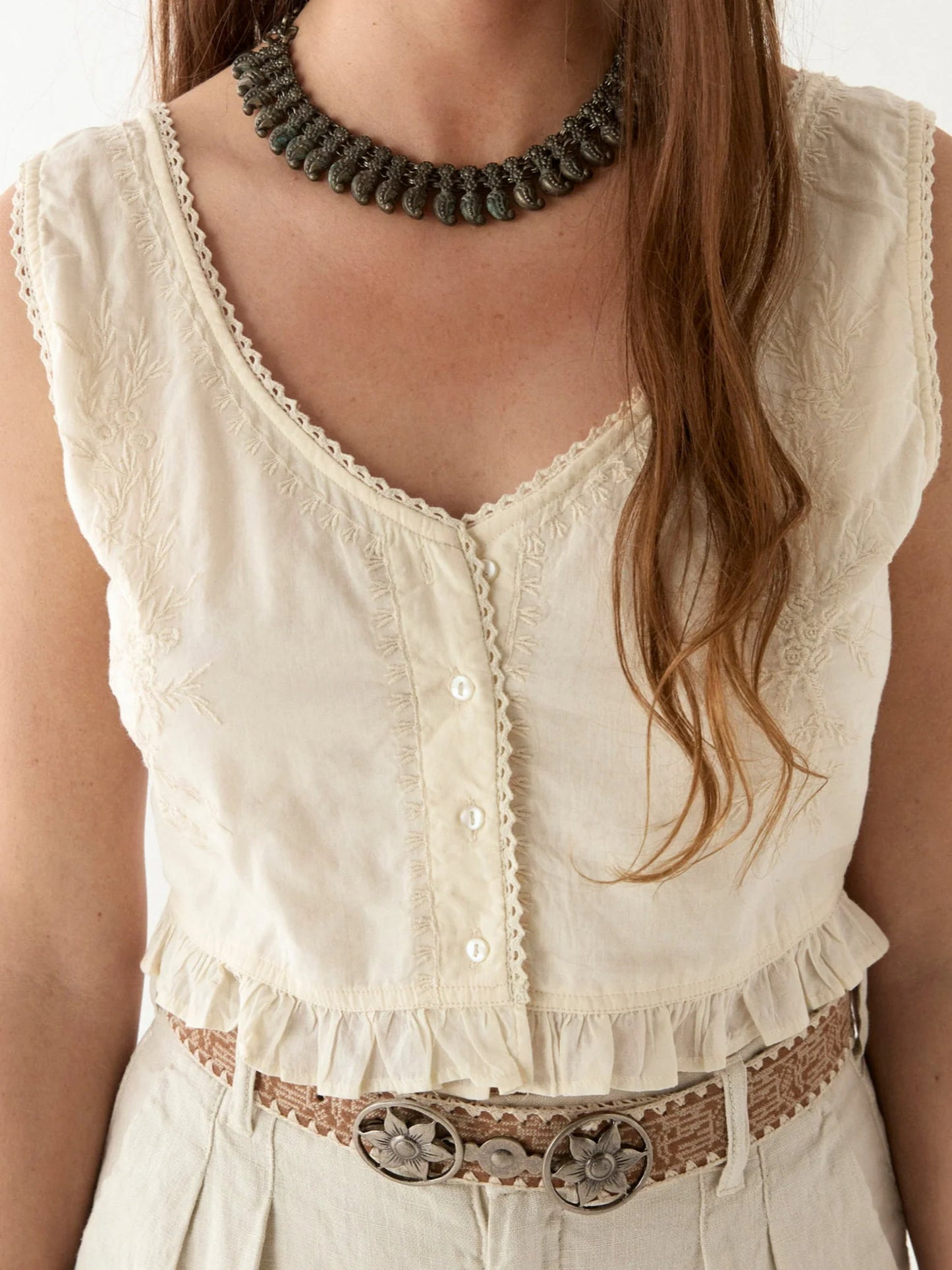 Cute, cropped and versatile, the lovely Meg Blouse by Maison Hotel looks great with just about everything. Shop this vintage-inspired top at Harbour Thread!