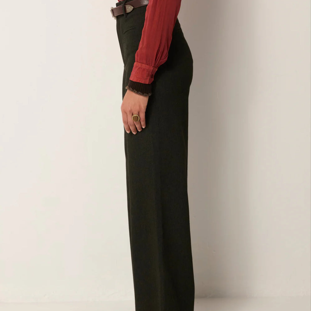 
                      
                        Women's dark green wide leg tailored trousers
                      
                    