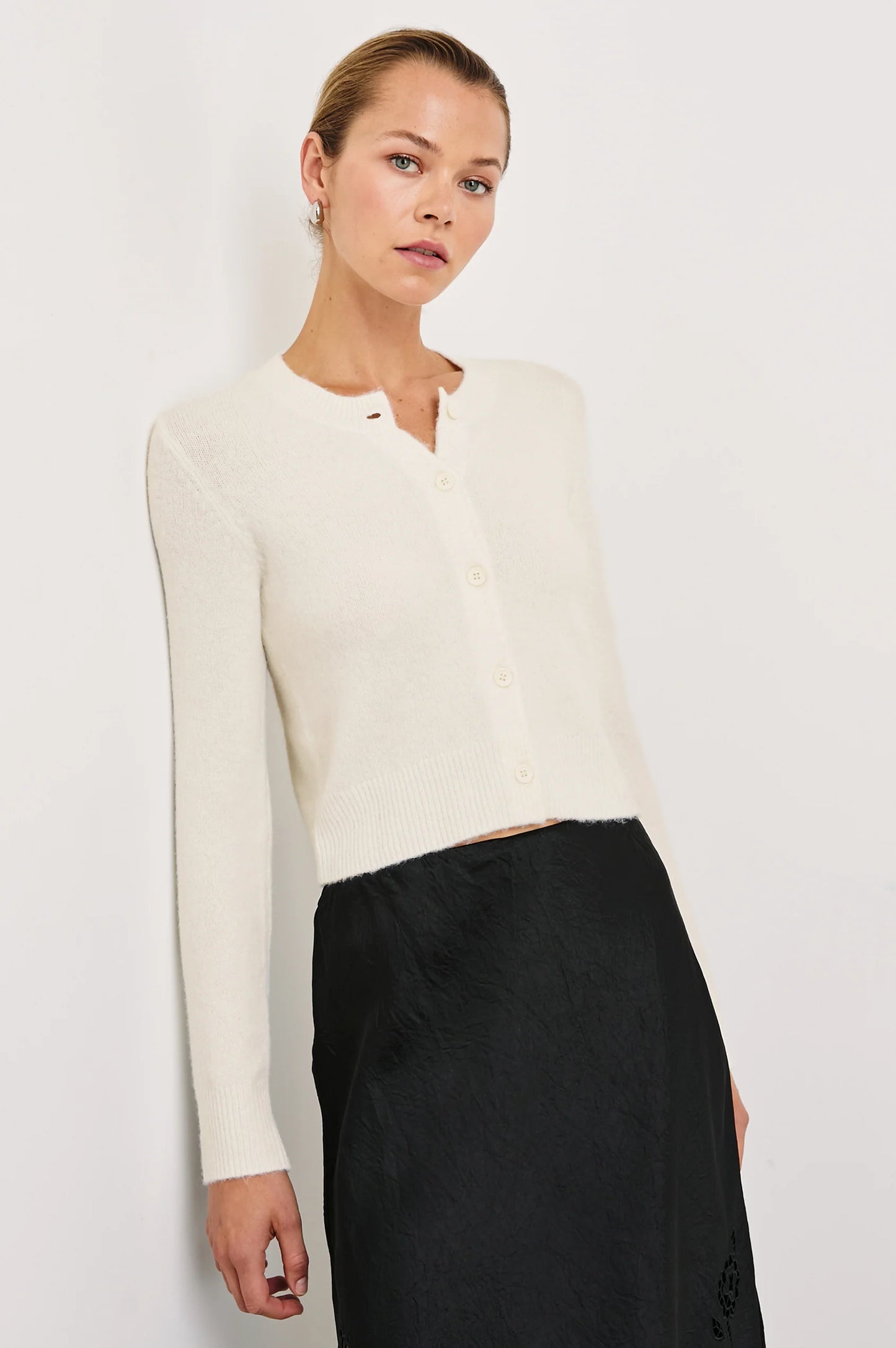 The smart and sophisticated Matilda Sweater is a cropped take on the cardigan, crafted by a luxurious cashmere blend.
