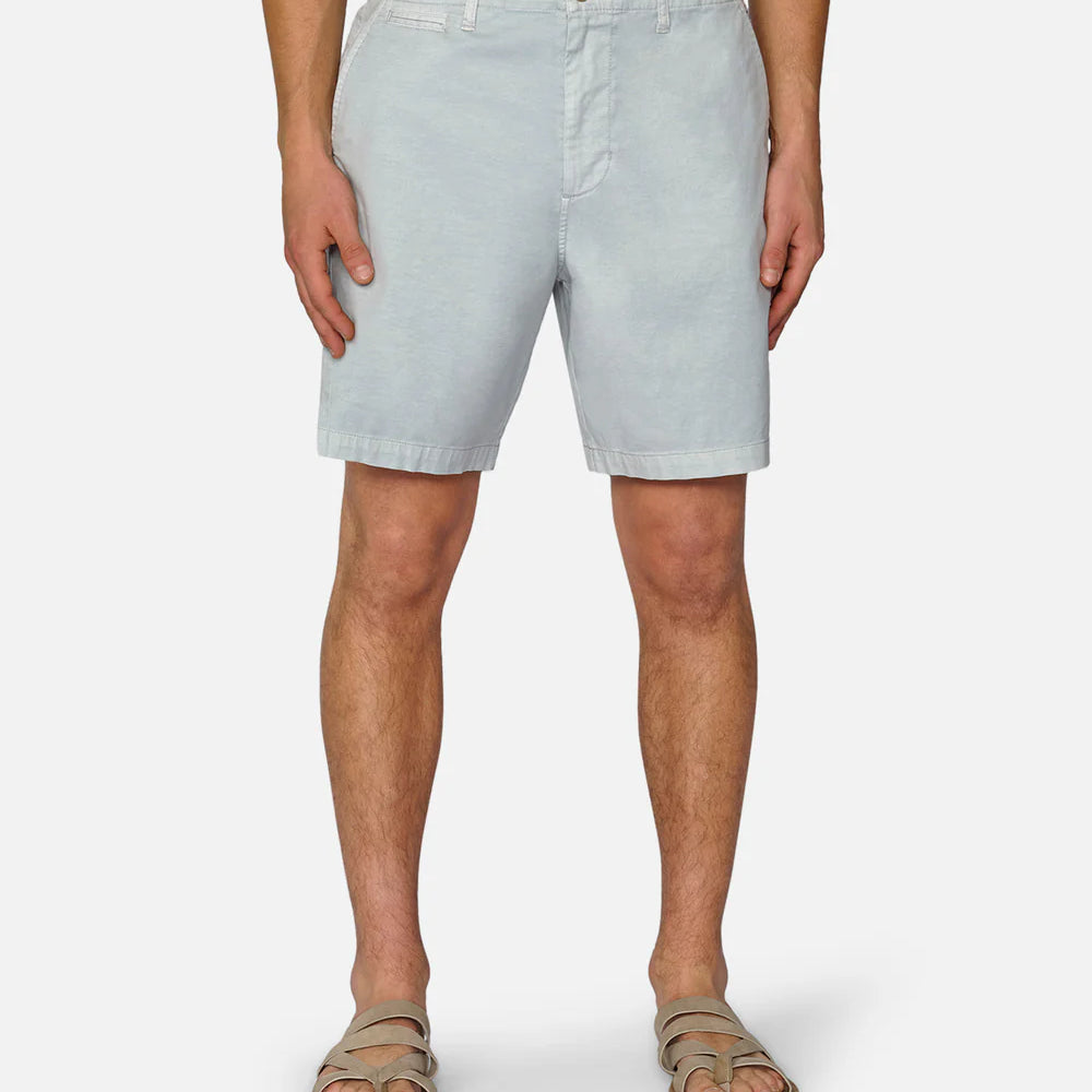 Now at Harbour Thread, the Industrie Bristol Walk Short offers a tailored fit for a polished look you'll love wearing all summer long. 