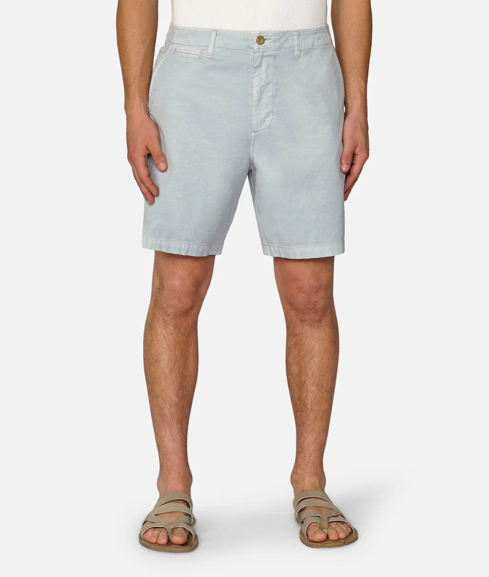 Now at Harbour Thread, the Industrie Bristol Walk Short offers a tailored fit for a polished look you'll love wearing all summer long. 