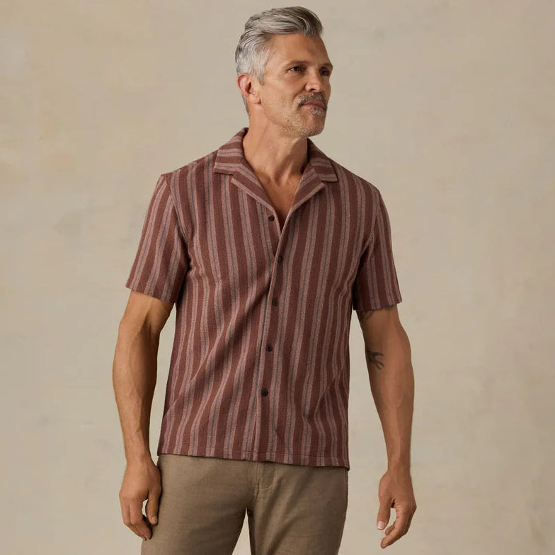 Faherty Short-Sleeve Oasis Camp Shirt in the color Autumn Sky Stripe