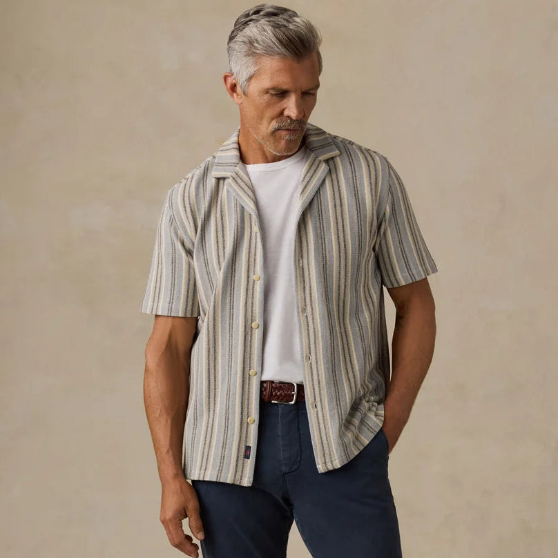 Faherty Men's Short Sleeve Oasis Camp Shirt in the color Lake Shore Stripe