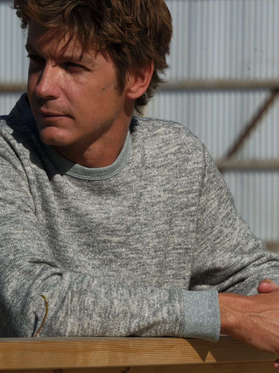 Men's gray long sleeve shirt