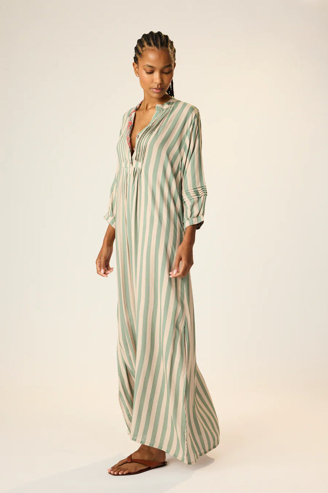 
                      
                        Shop elevated flowy and beachy dresses at Harbour Thread women's boutique in St. Petersburg, FL. 
                      
                    