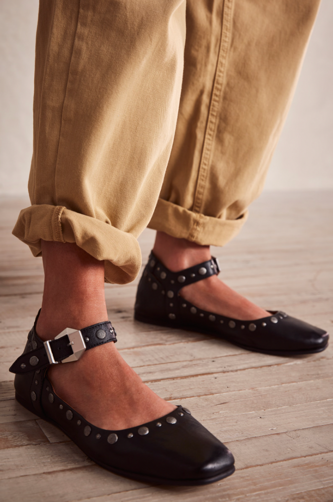 Make a statement this fall in these chic Free People flats.