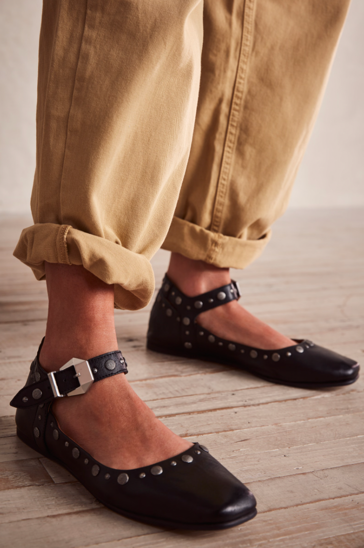 Make a statement this fall in these chic Free People flats.