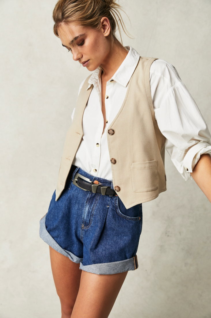 Women's relaxed fit denim shorts 