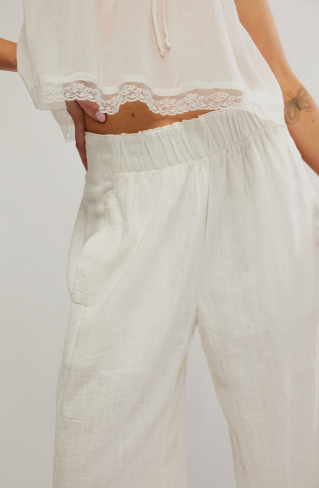 
                      
                        The Free People Day's End Linen Pull-On Pants offer a comfortable pull-on design
                      
                    