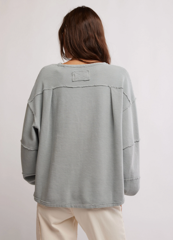 
                      
                        Women's oversized long sleeve top
                      
                    