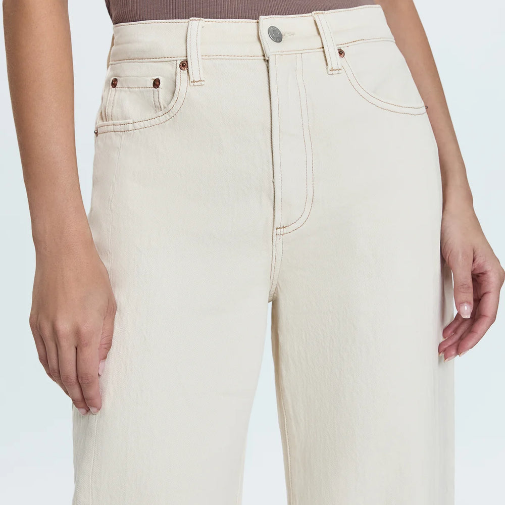 
                      
                        Women's off-white jeans crafted from comfort stretch denim for comfortable movement. 
                      
                    