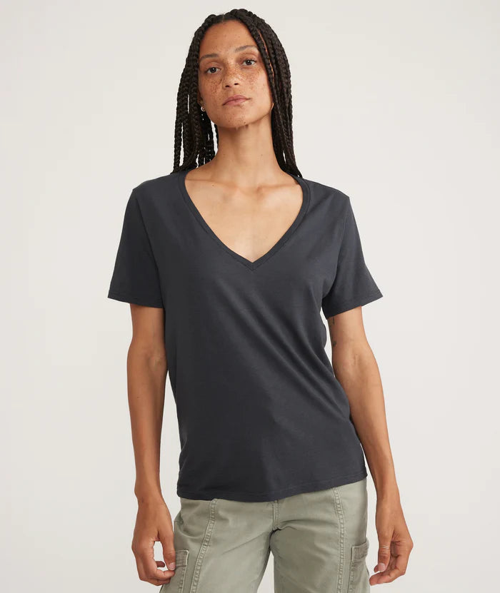 
                      
                        Shop stylish and casual women's tees are Harbour Thread. 
                      
                    