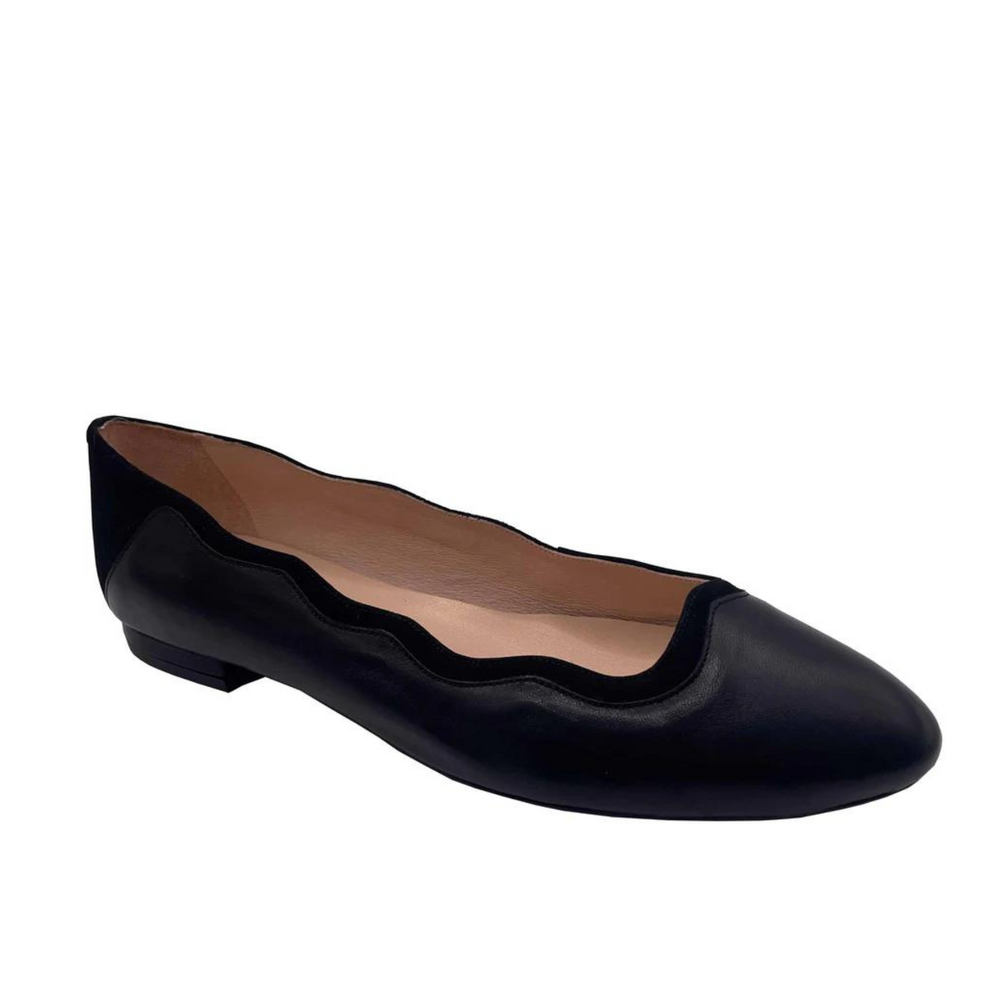 
                      
                        French Sole Gambler Flat - Black
                      
                    