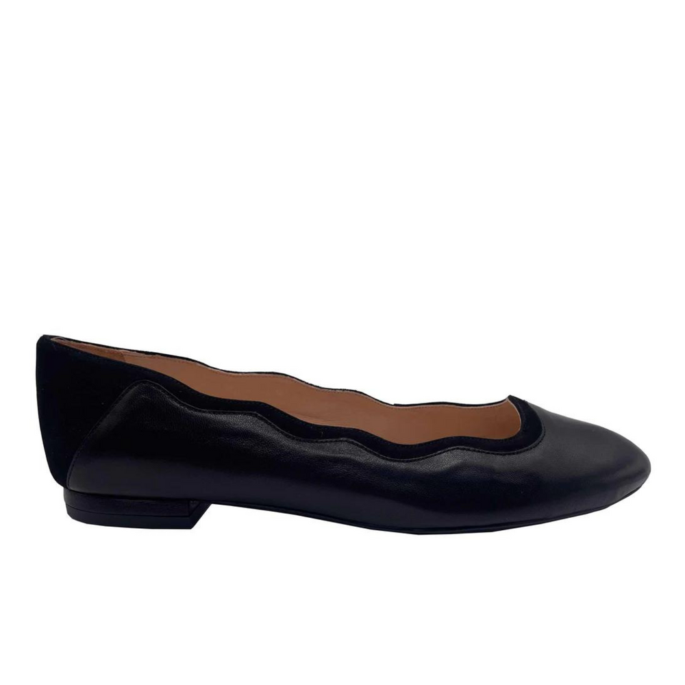 
                      
                        French Sole Gambler Flat - Black
                      
                    