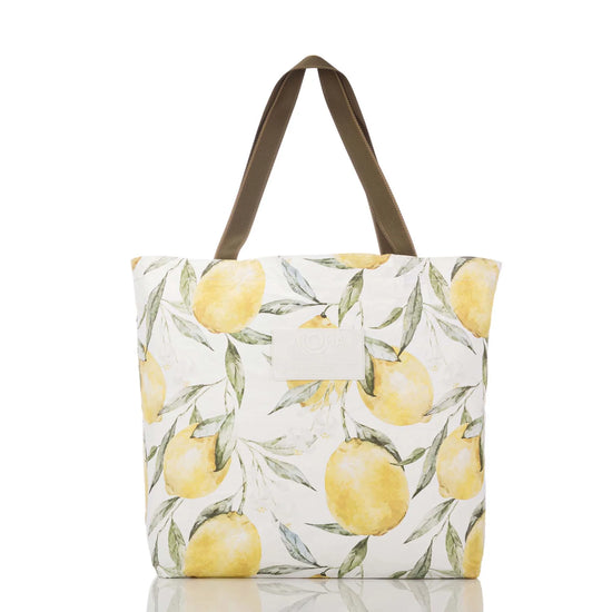 Load image into Gallery viewer, Lemon print front view of the Limoncello Reversible Toe by Aloha Collection
