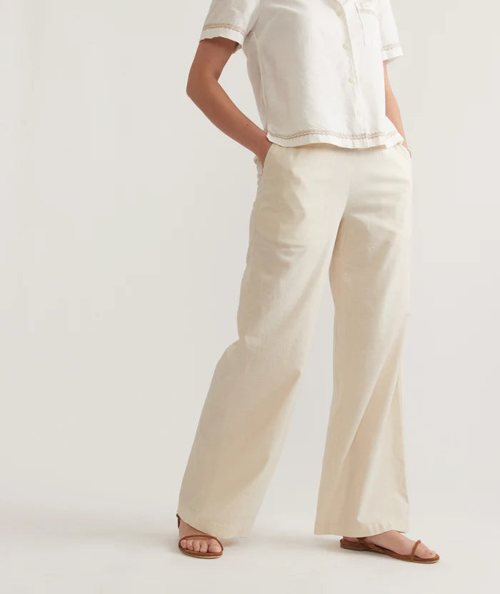 
                      
                        Front detail on the Allison Hemp Trouser by Marine Layer
                      
                    