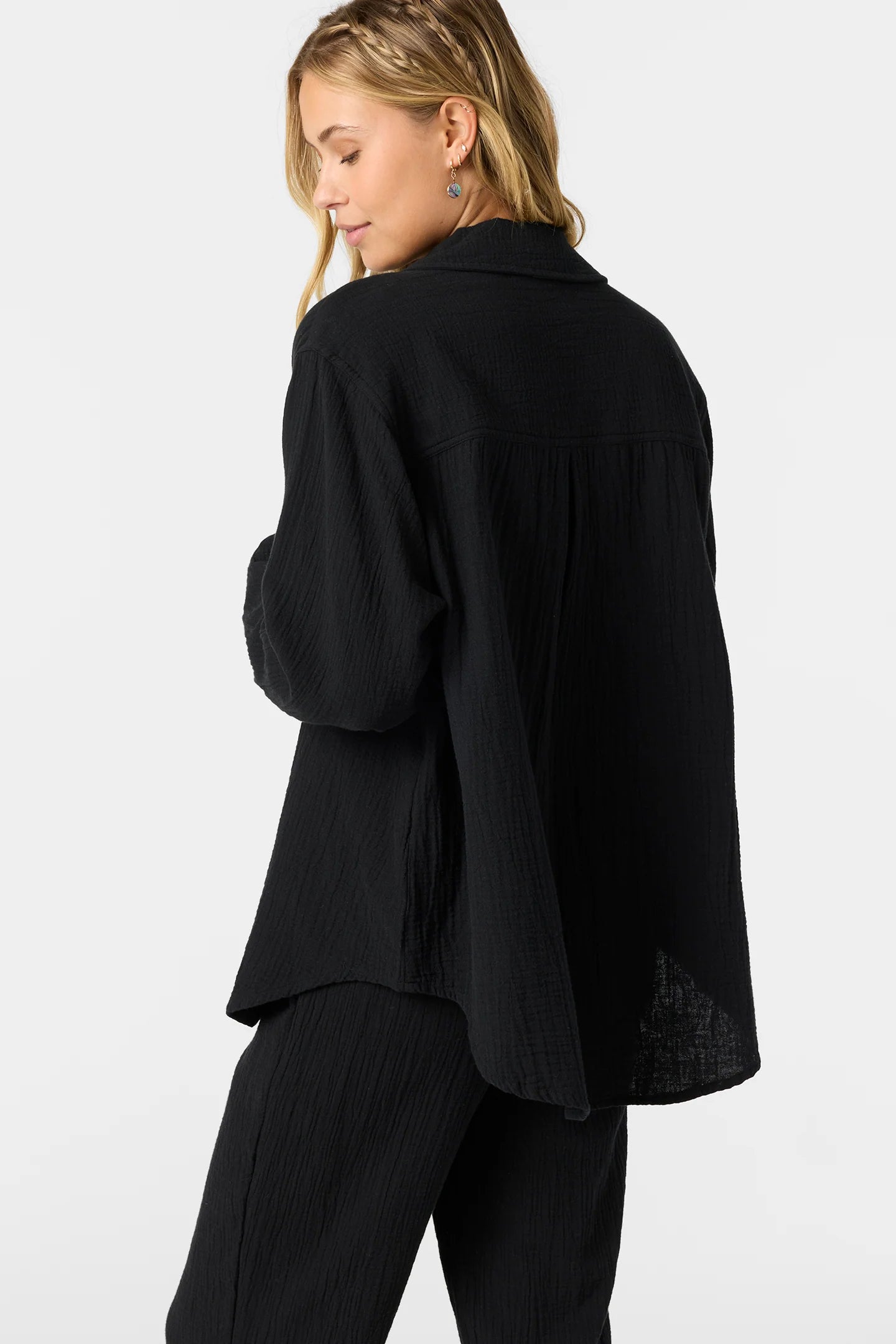 Women's black overshirt