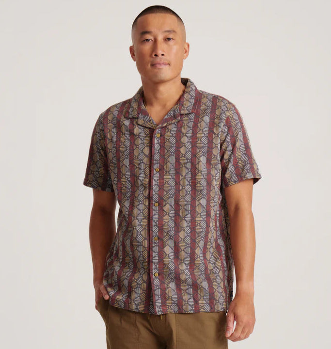 Make everyday a party with the casually cool Gonzo Short Sleeve Button Up Shirt by Roark. Shop new men's arrivals for the warm weather ahead at Harbour Thread!