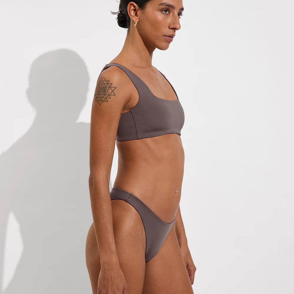 
                      
                        The Dip Bottoms by Left On Friday are available at Harbour Thread in the dark taupe color Stormy
                      
                    