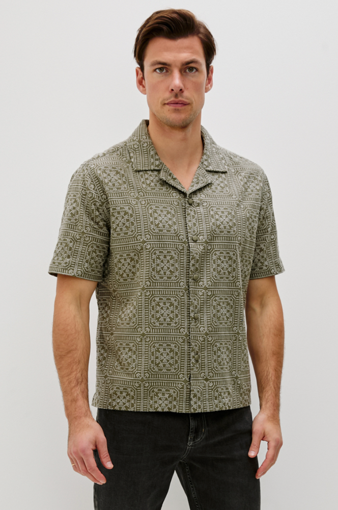 The Tyler Short Sleeve Shirt by Rails is a cool and classic summer style to add into your wardrobe rotation. Find it at Harbour Thread in St. Pete, FL!