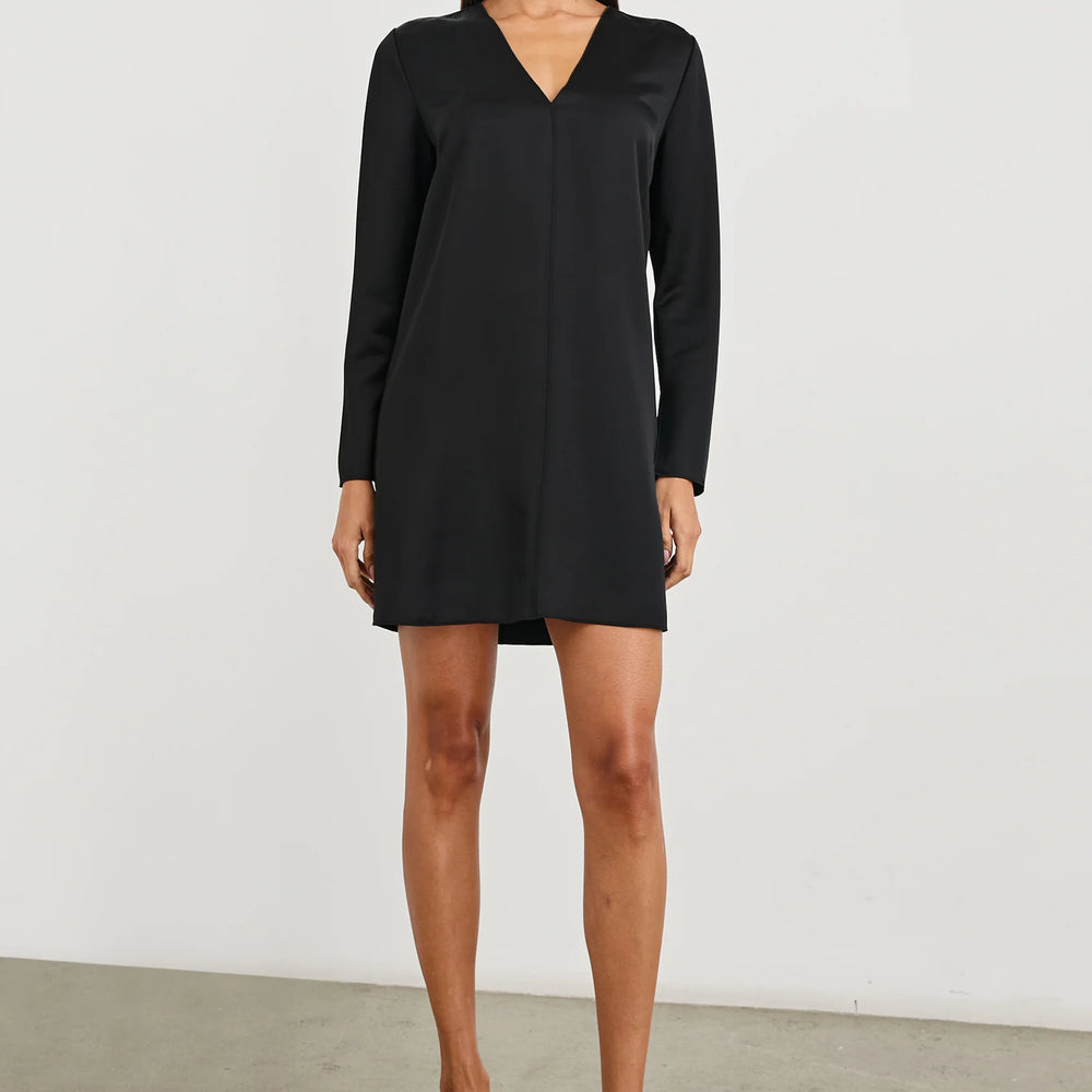 This smart shift dress from Rails offers just enough structure to fit and flatter all the right places.