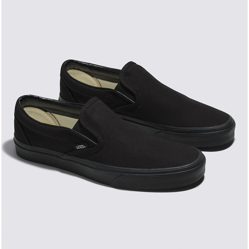 Non slip all black vans best sale