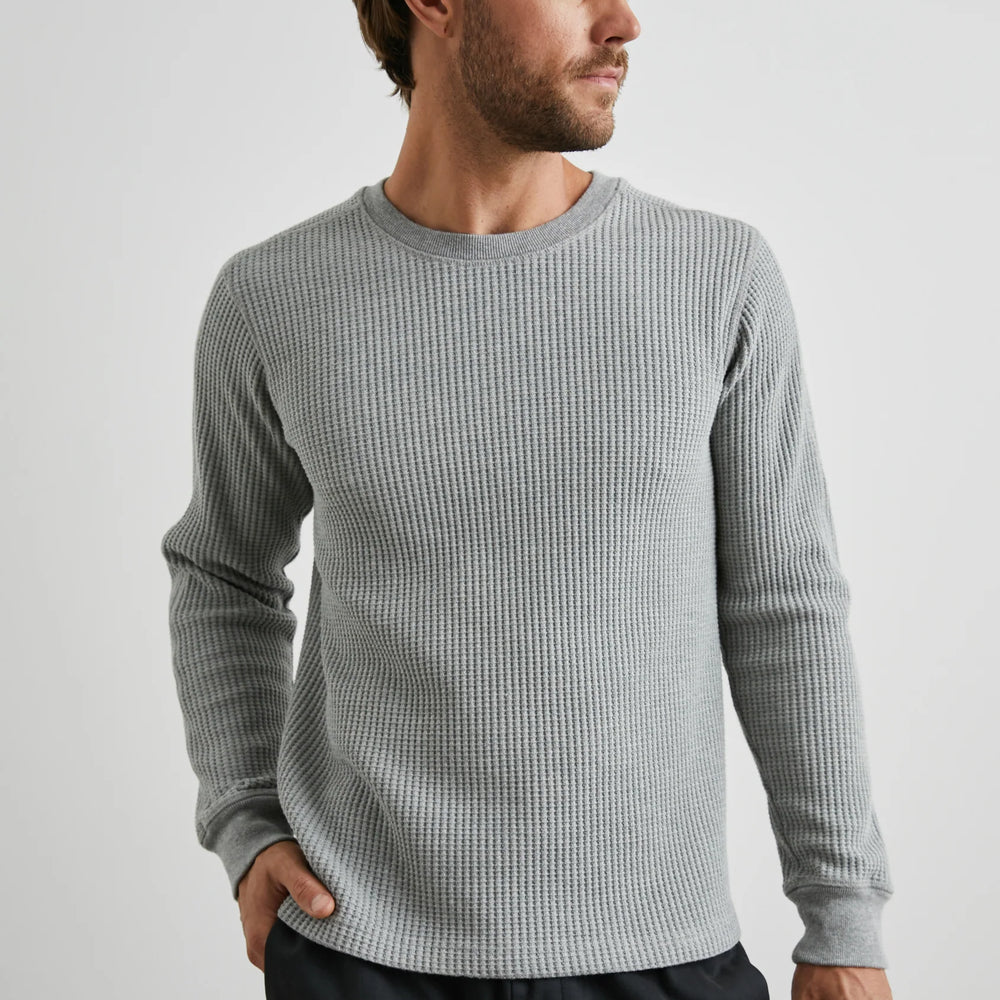 Front view of a man wearing the Heather Grey Wade Thermal by Rails