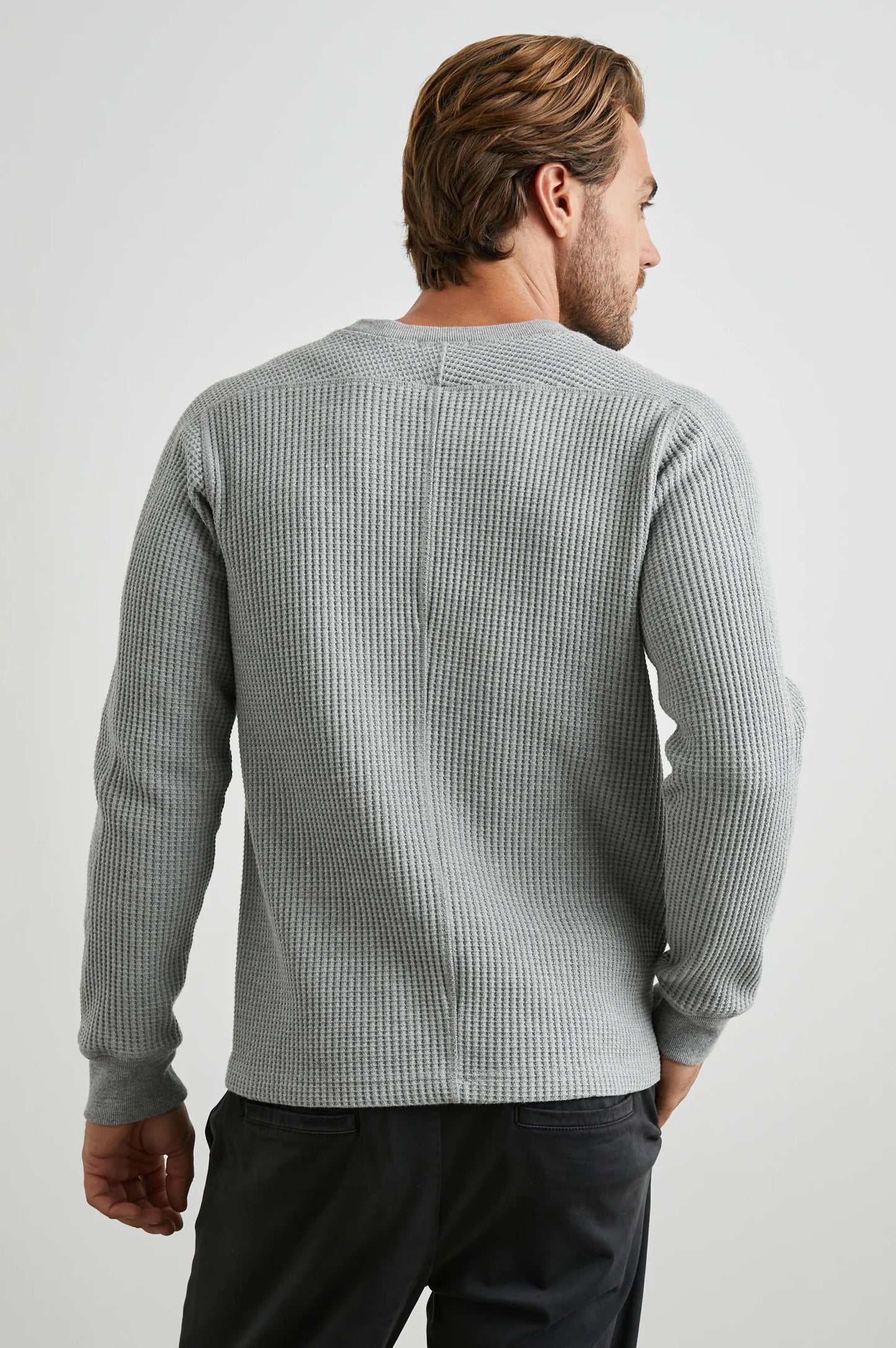 Back view of a man wearing the Heather Grey Wade Thermal by Rails