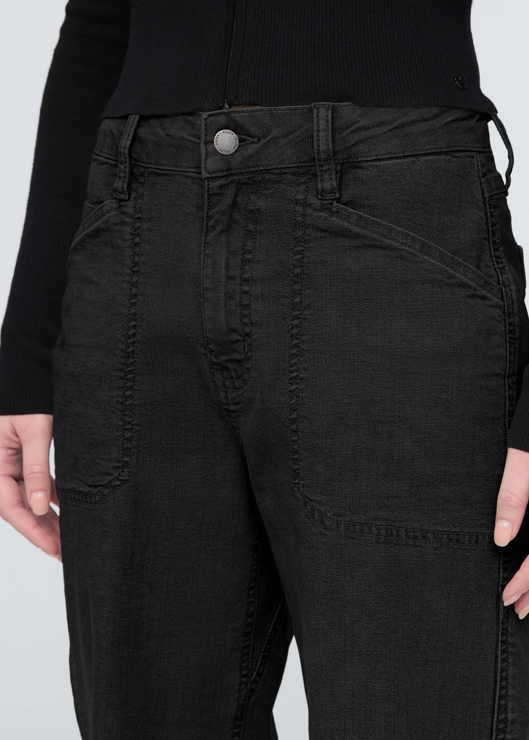 Front detail on the Black Stretch Canvas Utility Pant by DU/ER