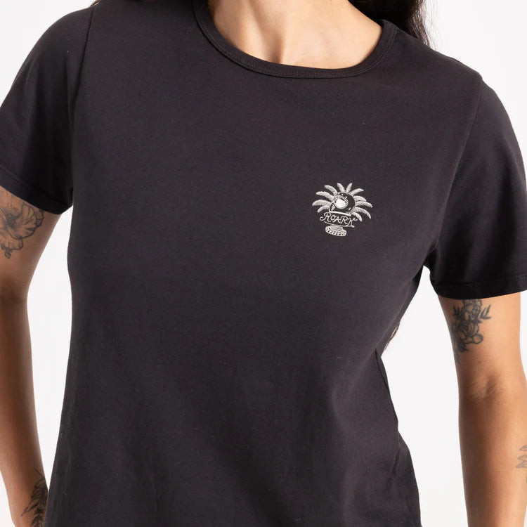 
                      
                        The Roark Women's Moto Everyday Premium Tee at Harbour Thread features an everyday classic fit that's not too tight, too short, or too long. 
                      
                    