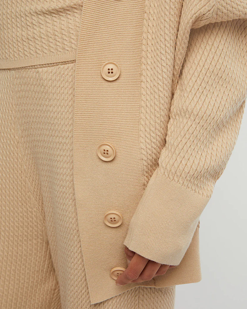 
                      
                        WeWoreWhat Oversized Cardigan - Cable Knit Beige
                      
                    