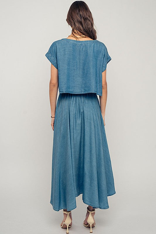 Chambray maxi skirt with pleated flowy fit