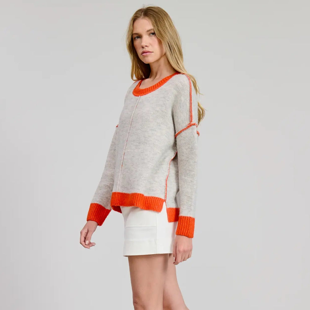 Flat White Munich Color Contrast Sweater Top
