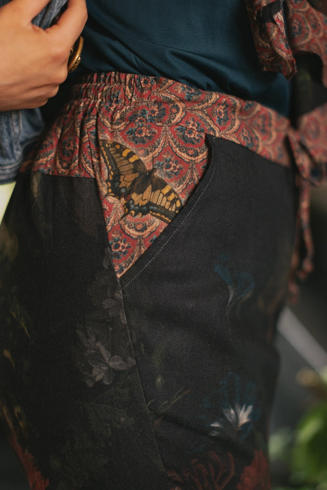 
                      
                        Market of Stars Flight of Fancy Linen Cropped Artist Pants
                      
                    