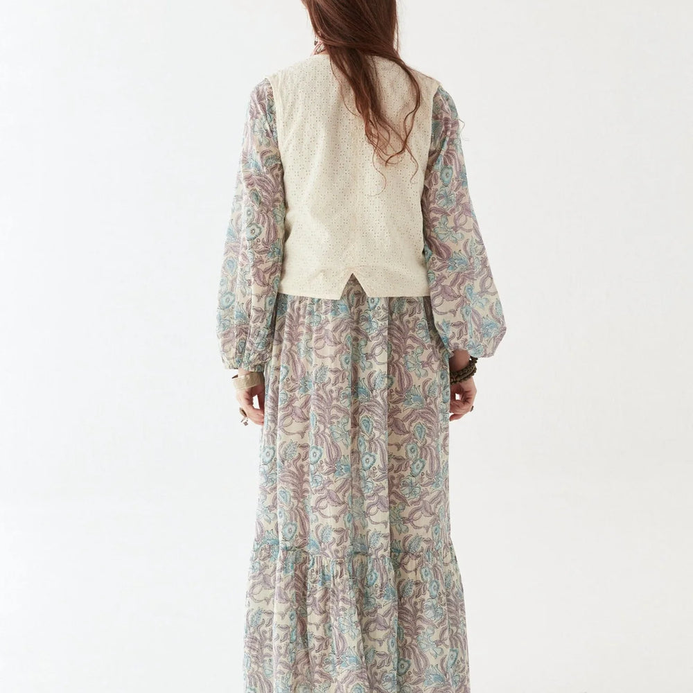 
                      
                        The Delphine Vest in Arcachon Coquillage.
                      
                    