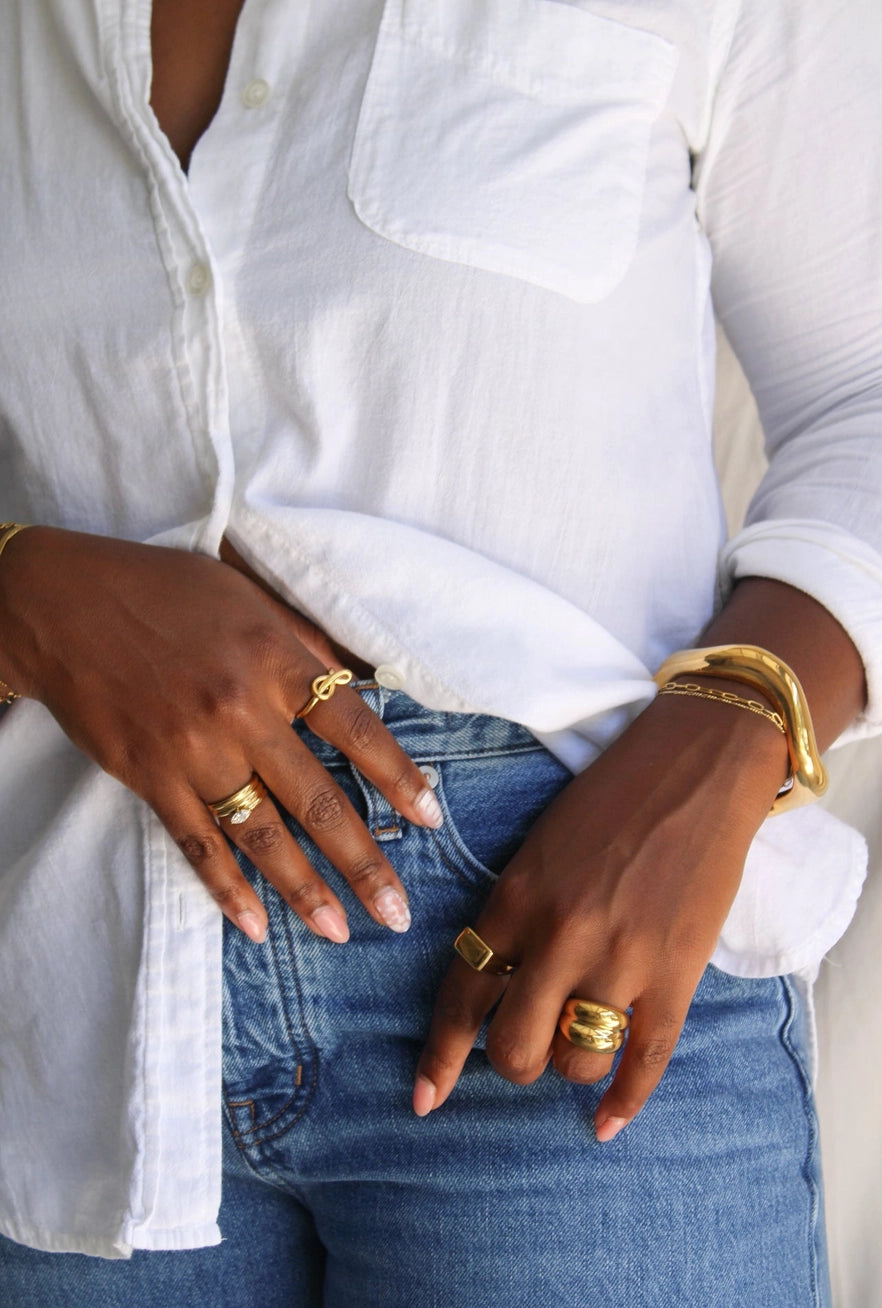 24th & Gold Laeve Bangle