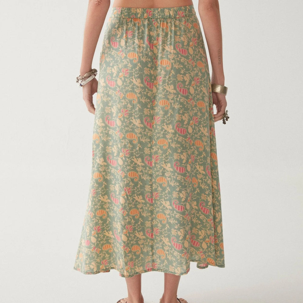 
                      
                        Back view of Maison Hotel'l Faustine Skirt in the color Cotton Candy
                      
                    